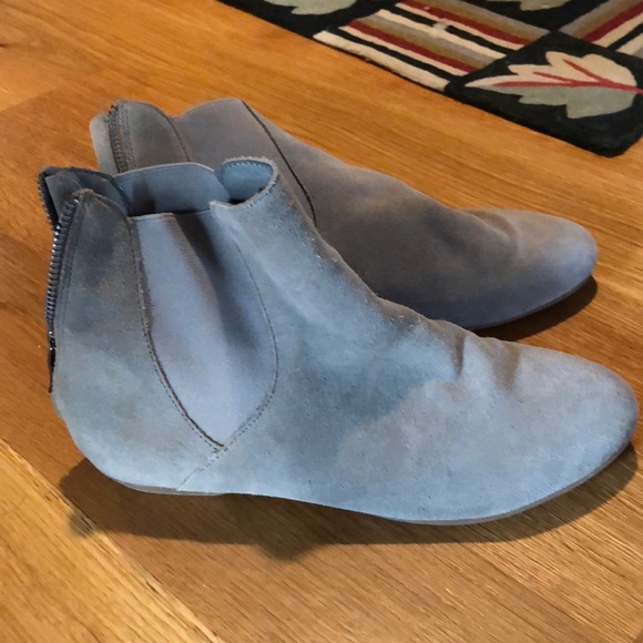 Suede Booties with zipper back and rubber soles - Picture 2 of 4